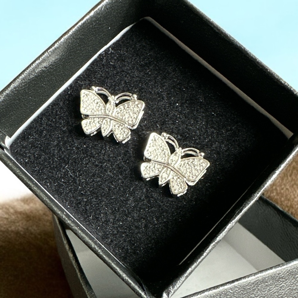 Elegant S925 Sterling Silver and Diamond Butterfly Earrings NWOT